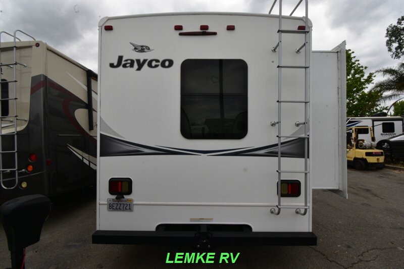 2018 Jayco Greyhawk 31FS   - Photo 9 - Rocklin, CA 95677