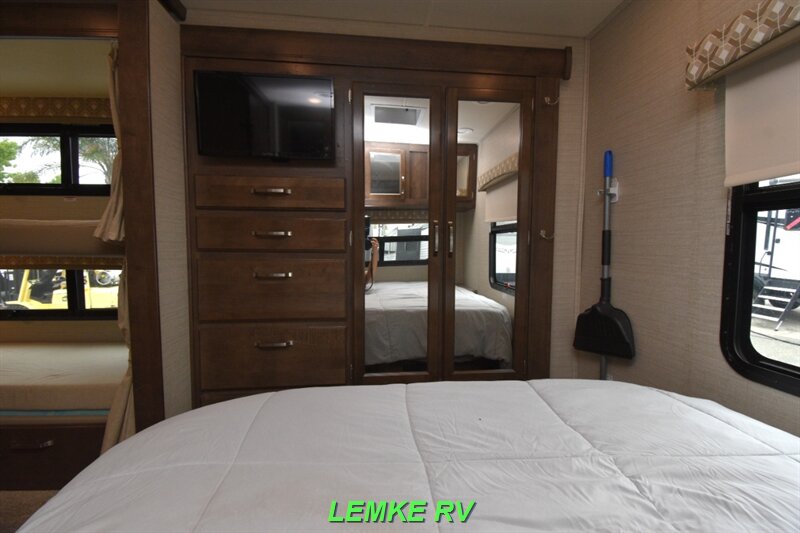 2018 Jayco Greyhawk 31FS   - Photo 27 - Rocklin, CA 95677