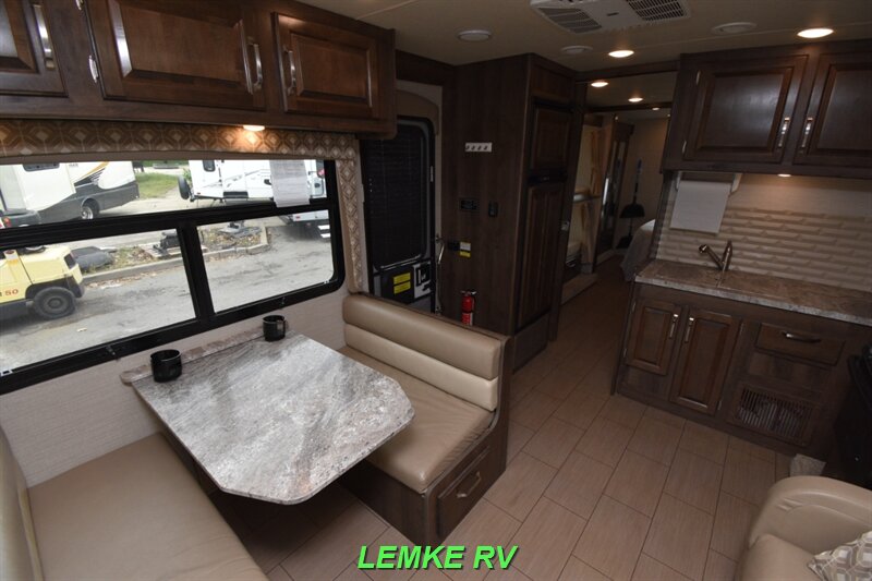2018 Jayco Greyhawk 31FS   - Photo 13 - Rocklin, CA 95677