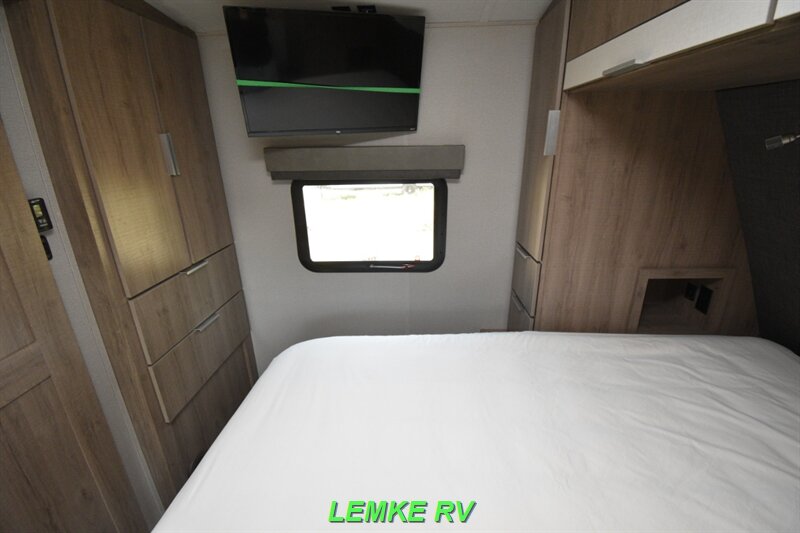 2021 Grand Design Imagine 2970RL   - Photo 17 - Rocklin, CA 95677