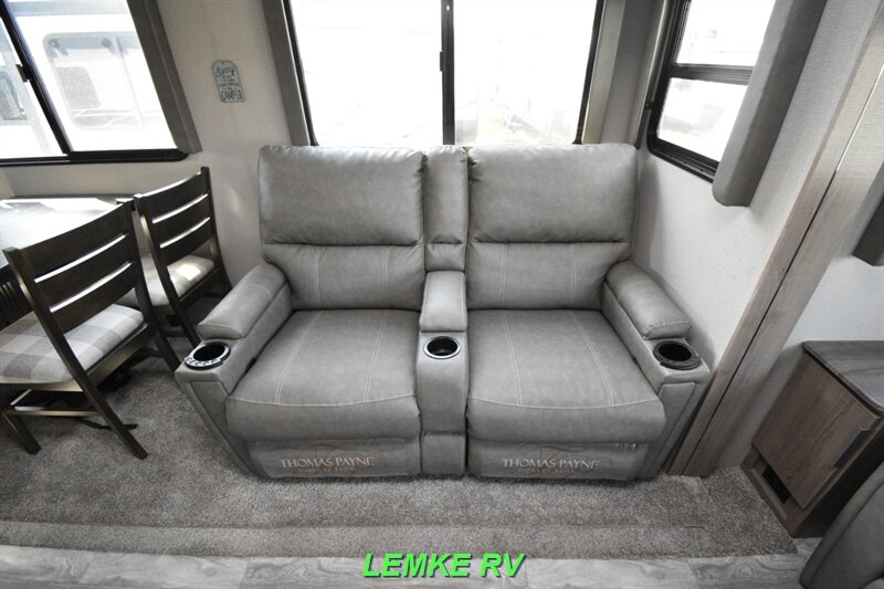 2021 Grand Design Imagine 2970RL   - Photo 22 - Rocklin, CA 95677