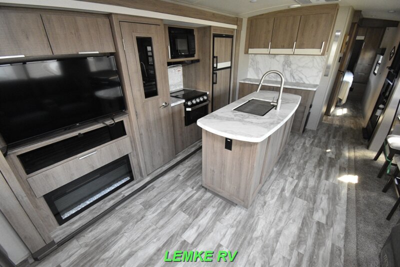 2021 Grand Design Imagine 2970RL   - Photo 20 - Rocklin, CA 95677