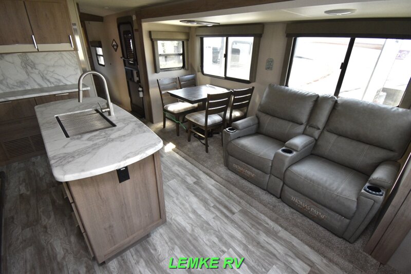 2021 Grand Design Imagine 2970RL   - Photo 21 - Rocklin, CA 95677