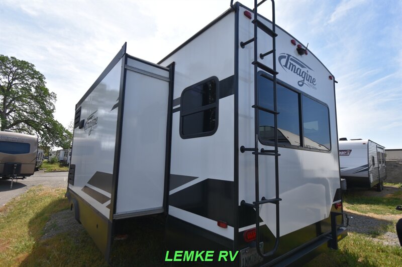 2021 Grand Design Imagine 2970RL   - Photo 7 - Rocklin, CA 95677