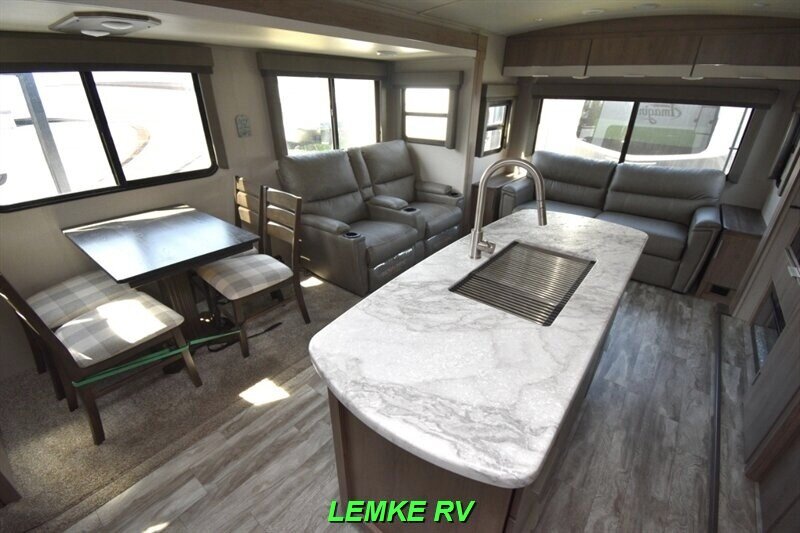 2021 Grand Design Imagine 2970RL   - Photo 14 - Rocklin, CA 95677