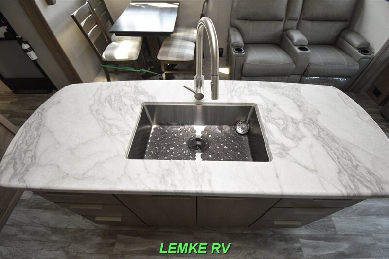 2021 Grand Design Imagine 2970RL   - Photo 26 - Rocklin, CA 95677