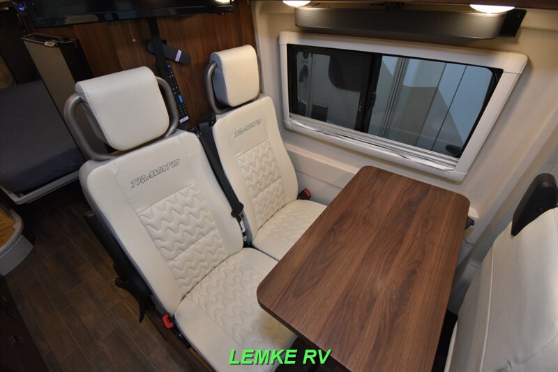 2022 Winnebago Travato 59G   - Photo 14 - Rocklin, CA 95677