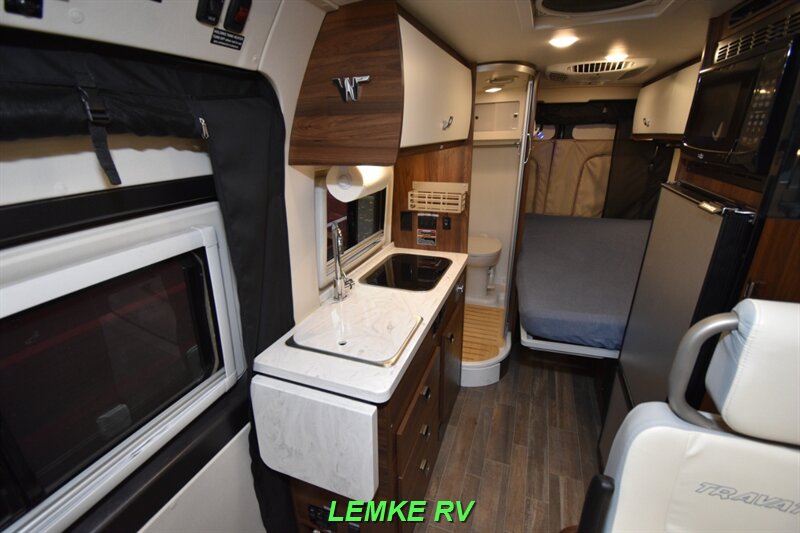 2022 Winnebago Travato 59G   - Photo 11 - Rocklin, CA 95677