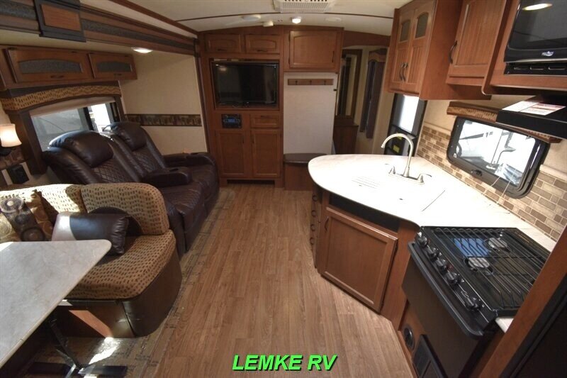 2015 Jayco White Hawk Ultra Lite 27RBOK   - Photo 2 - Rocklin, CA 95677