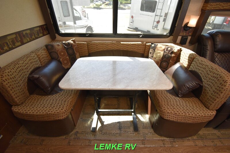 2015 Jayco White Hawk Ultra Lite 27RBOK   - Photo 18 - Rocklin, CA 95677