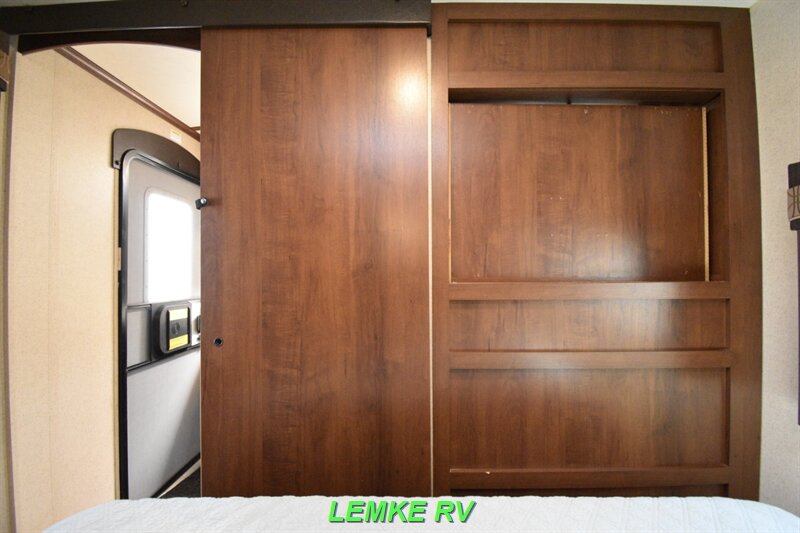 2015 Jayco White Hawk Ultra Lite 27RBOK   - Photo 22 - Rocklin, CA 95677