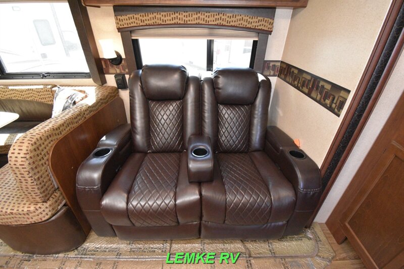 2015 Jayco White Hawk Ultra Lite 27RBOK   - Photo 19 - Rocklin, CA 95677