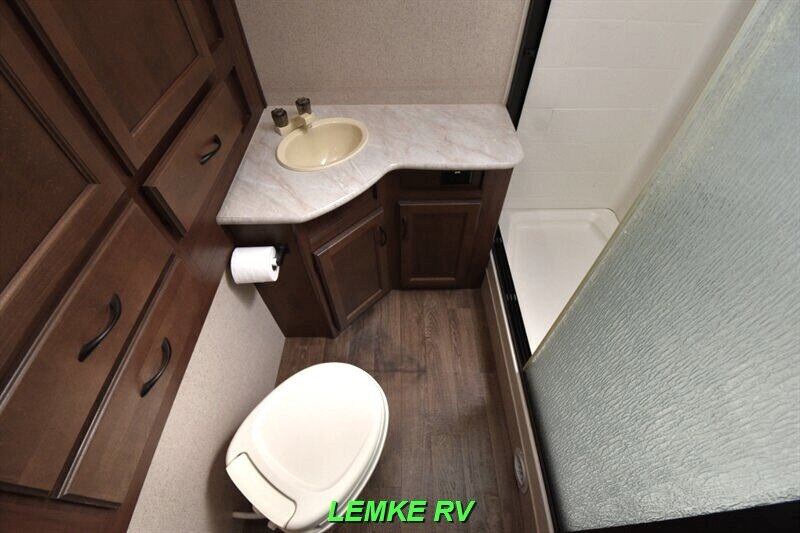 2015 Jayco White Hawk Ultra Lite 27RBOK   - Photo 20 - Rocklin, CA 95677