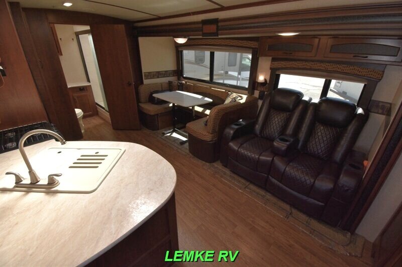 2015 Jayco White Hawk Ultra Lite 27RBOK   - Photo 10 - Rocklin, CA 95677