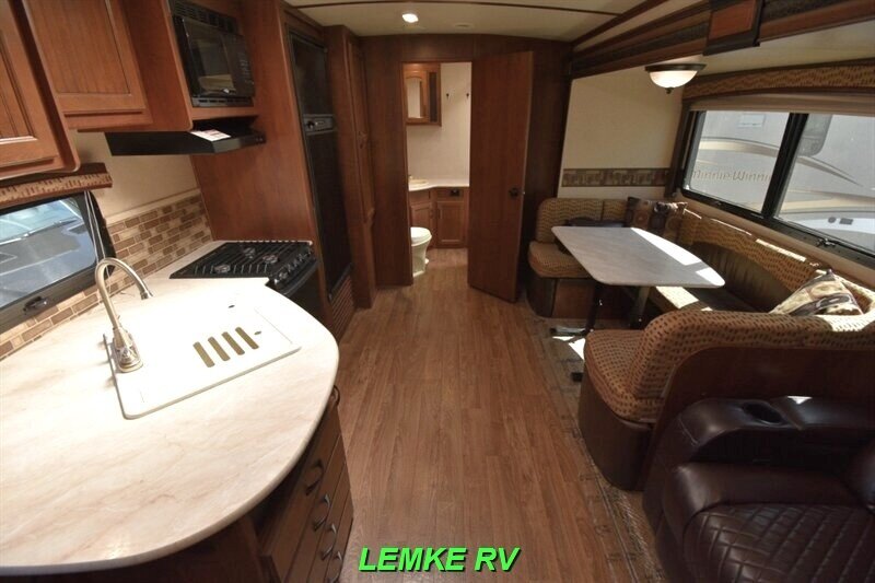 2015 Jayco White Hawk Ultra Lite 27RBOK   - Photo 5 - Rocklin, CA 95677
