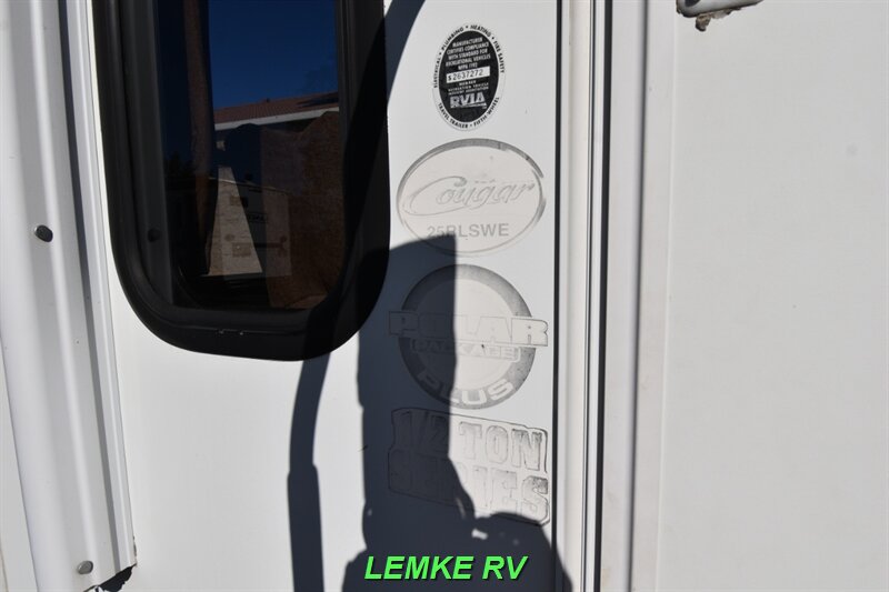 2011 Keystone Cougar Half-Ton 27RLSWE   - Photo 24 - Rocklin, CA 95677