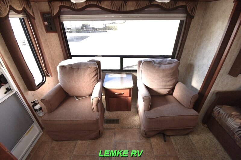 2011 Keystone Cougar Half-Ton 27RLSWE   - Photo 23 - Rocklin, CA 95677