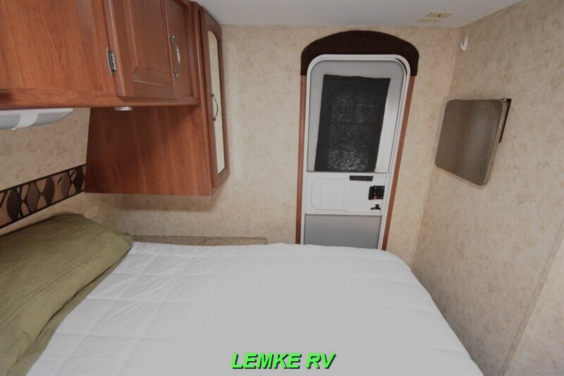 2011 Keystone Cougar Half-Ton 27RLSWE   - Photo 18 - Rocklin, CA 95677