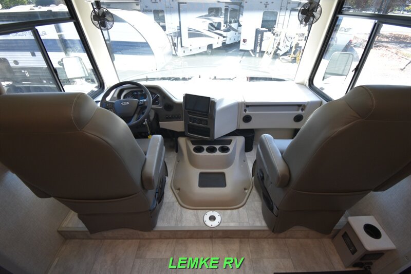 2025 Thor Windsport 29L   - Photo 16 - Rocklin, CA 95677