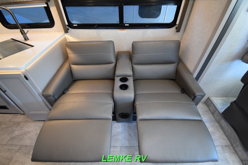 2025 Thor Windsport 29L   - Photo 26 - Rocklin, CA 95677