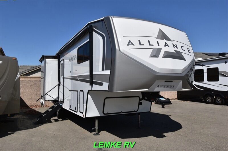 2025 Alliance RV Avenue 33RKS   - Photo 1 - Rocklin, CA 95677