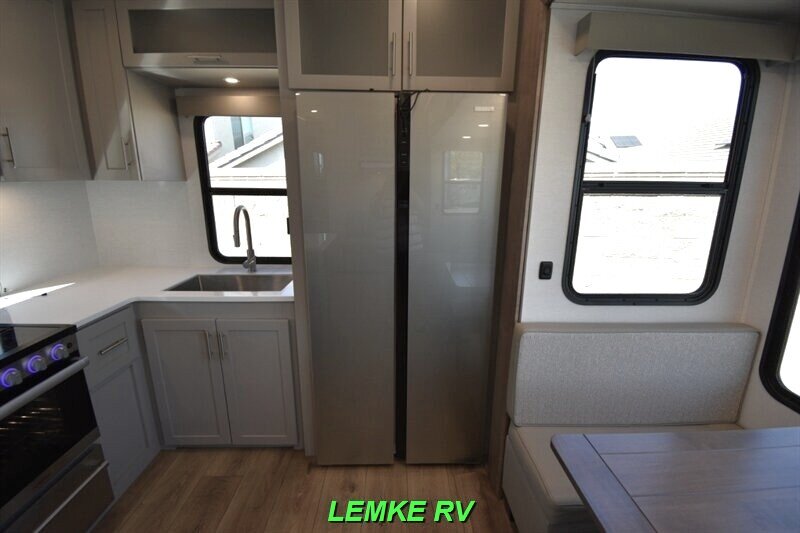 2025 Alliance RV Avenue 33RKS   - Photo 15 - Rocklin, CA 95677