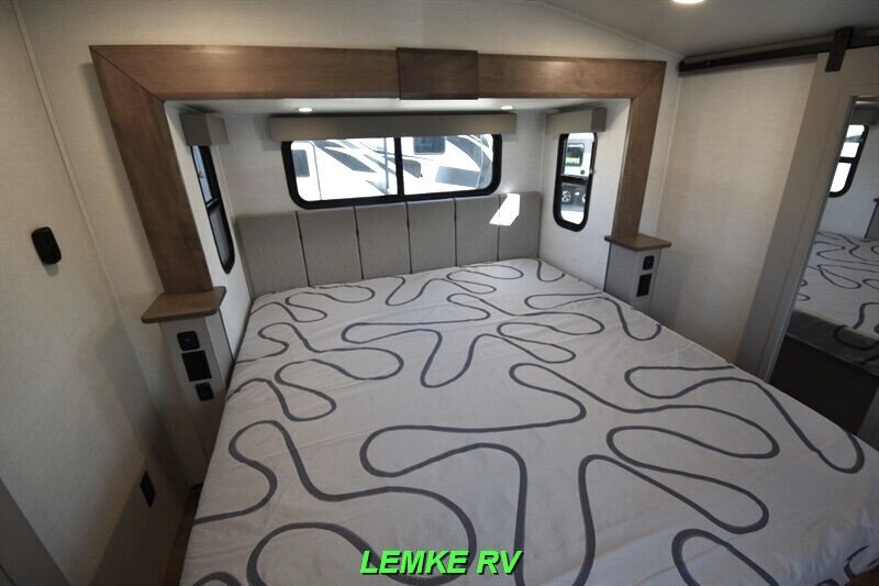2025 Alliance RV Avenue 33RKS   - Photo 17 - Rocklin, CA 95677