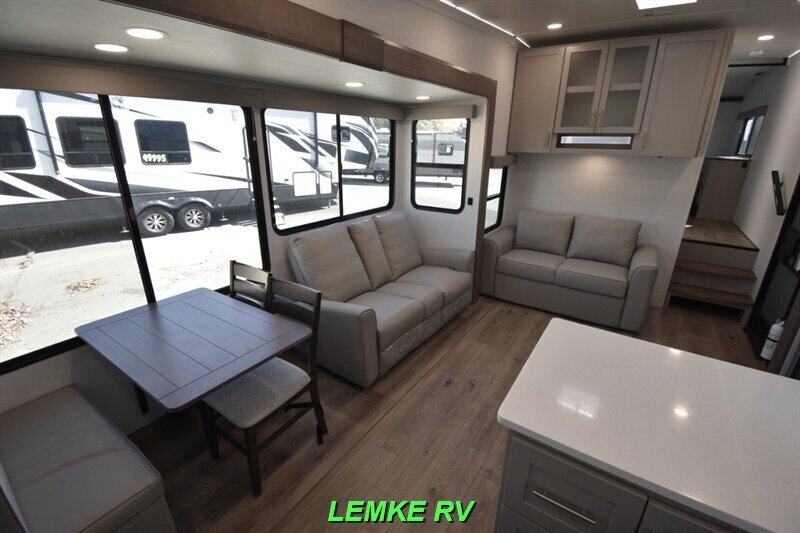 2025 Alliance RV Avenue 33RKS   - Photo 13 - Rocklin, CA 95677