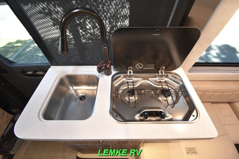 2021 Airstream Interstate 19 Tommy Bahama Edition   - Photo 22 - Rocklin, CA 95677