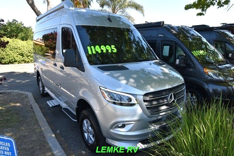 2021 Airstream Interstate 19 Tommy Bahama Edition  