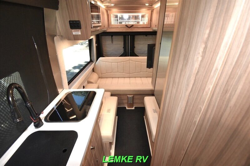 2021 Airstream Interstate 19 Tommy Bahama Edition  