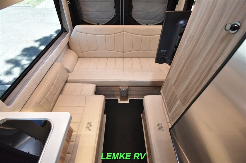 2021 Airstream Interstate 19 Tommy Bahama Edition   - Photo 16 - Rocklin, CA 95677