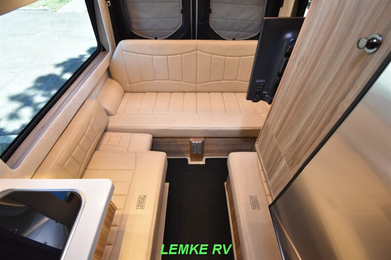 2021 Airstream Interstate 19 Tommy Bahama Edition   - Photo 17 - Rocklin, CA 95677