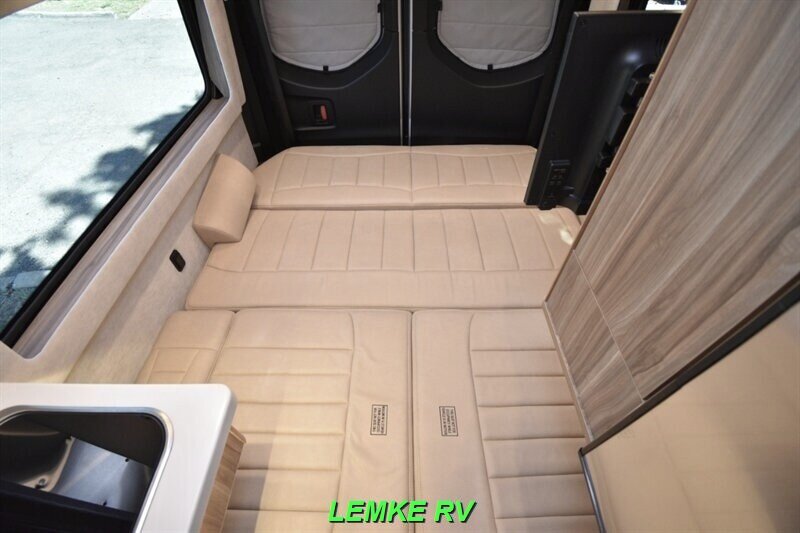 2021 Airstream Interstate 19 Tommy Bahama Edition   - Photo 19 - Rocklin, CA 95677