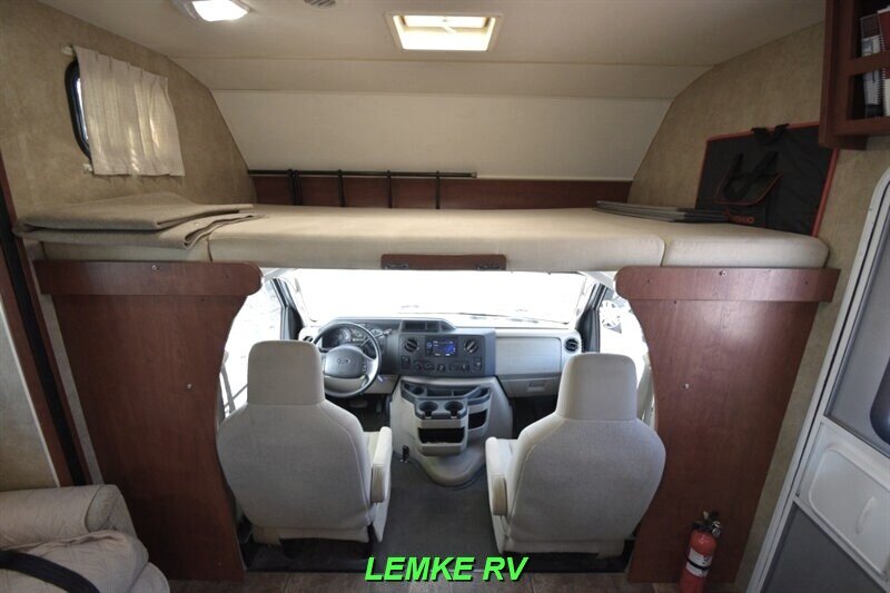 2014 Winnebago Minnie Winnie 31K   - Photo 15 - Rocklin, CA 95677