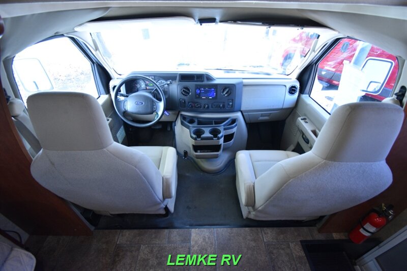 2014 Winnebago Minnie Winnie 31K   - Photo 25 - Rocklin, CA 95677