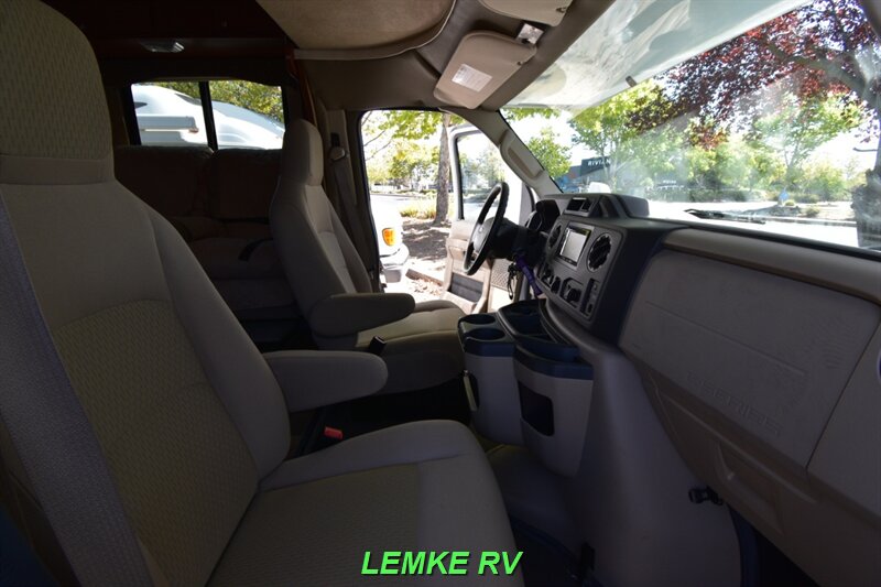 2014 Winnebago Minnie Winnie 31K   - Photo 23 - Rocklin, CA 95677