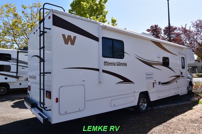 2014 Winnebago Minnie Winnie 31K   - Photo 9 - Rocklin, CA 95677
