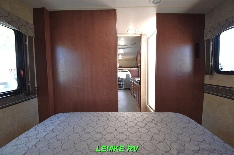 2014 Winnebago Minnie Winnie 31K   - Photo 19 - Rocklin, CA 95677