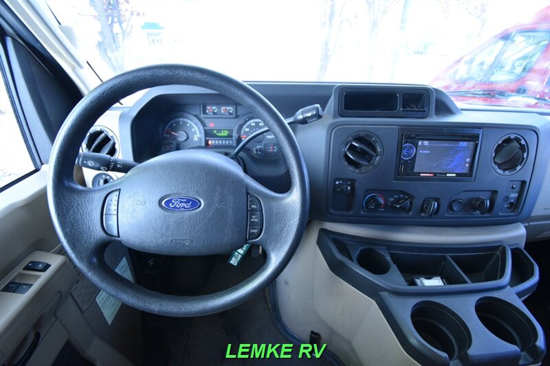2014 Winnebago Minnie Winnie 31K   - Photo 26 - Rocklin, CA 95677