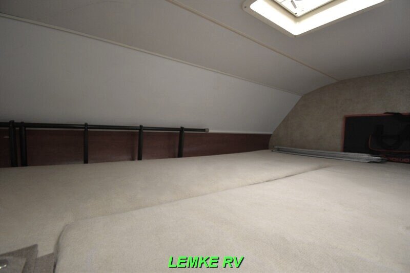 2014 Winnebago Minnie Winnie 31K   - Photo 16 - Rocklin, CA 95677