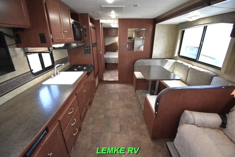2014 Winnebago Minnie Winnie 31K   - Photo 2 - Rocklin, CA 95677