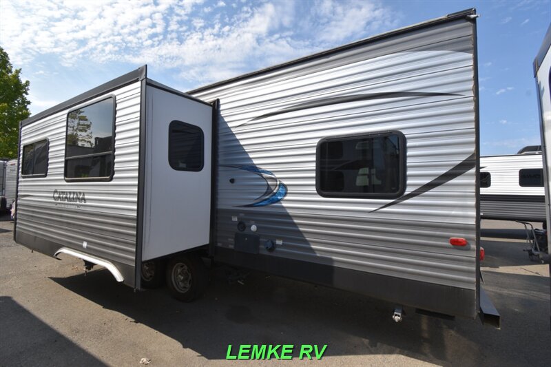 2018 Coachmen Catalina Legacy 293QBCK   - Photo 7 - Rocklin, CA 95677