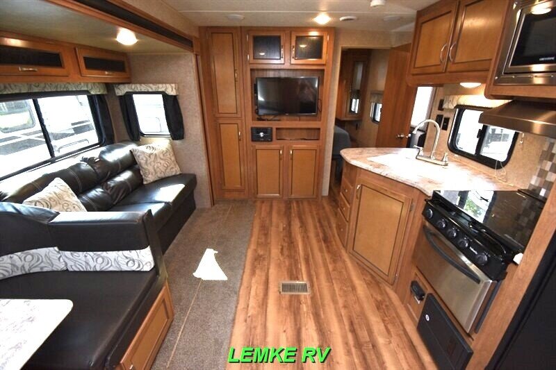 2018 Coachmen Catalina Legacy 293QBCK   - Photo 5 - Rocklin, CA 95677