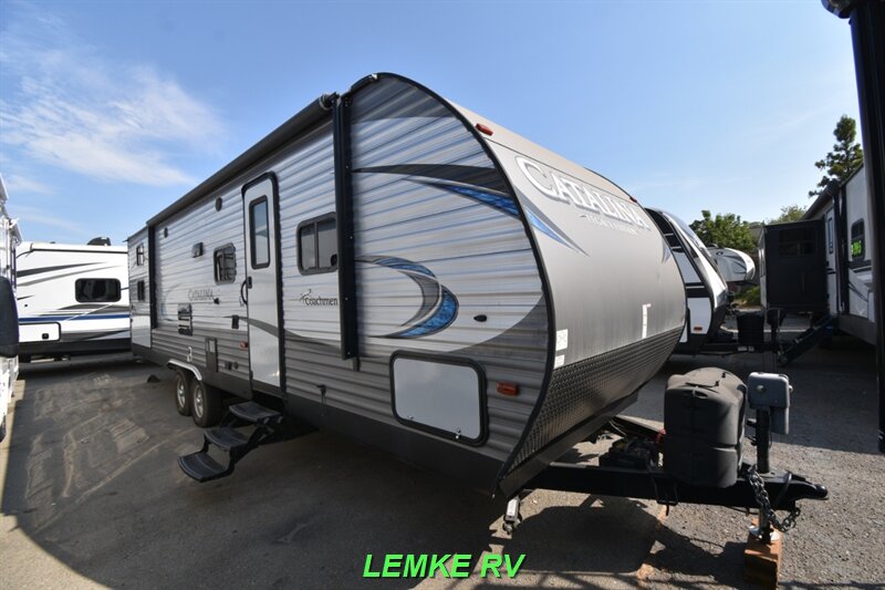 2018 Coachmen Catalina Legacy 293QBCK   - Photo 1 - Rocklin, CA 95677