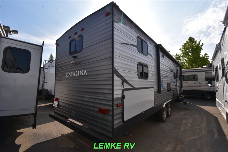 2018 Coachmen Catalina Legacy 293QBCK   - Photo 8 - Rocklin, CA 95677