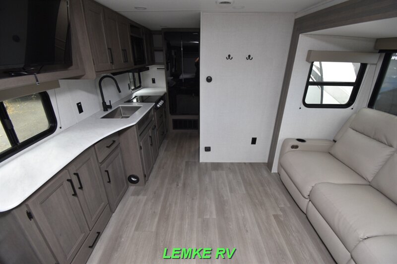 2025 Grand Design Transcend Xplor 20MKX   - Photo 2 - Rocklin, CA 95677