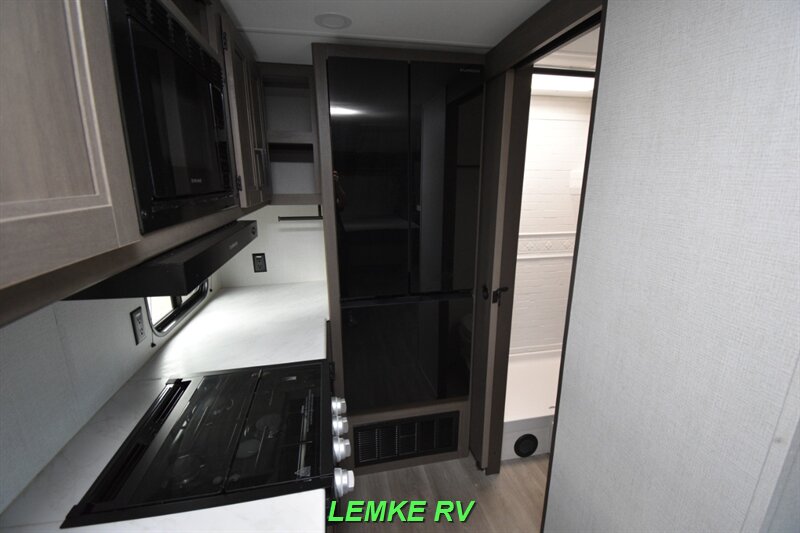 2025 Grand Design Transcend Xplor 20MKX   - Photo 15 - Rocklin, CA 95677