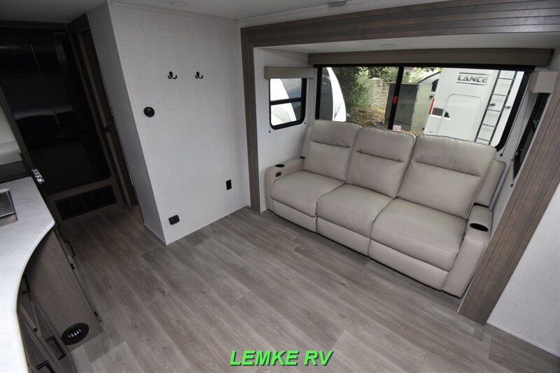 2025 Grand Design Transcend Xplor 20MKX   - Photo 10 - Rocklin, CA 95677