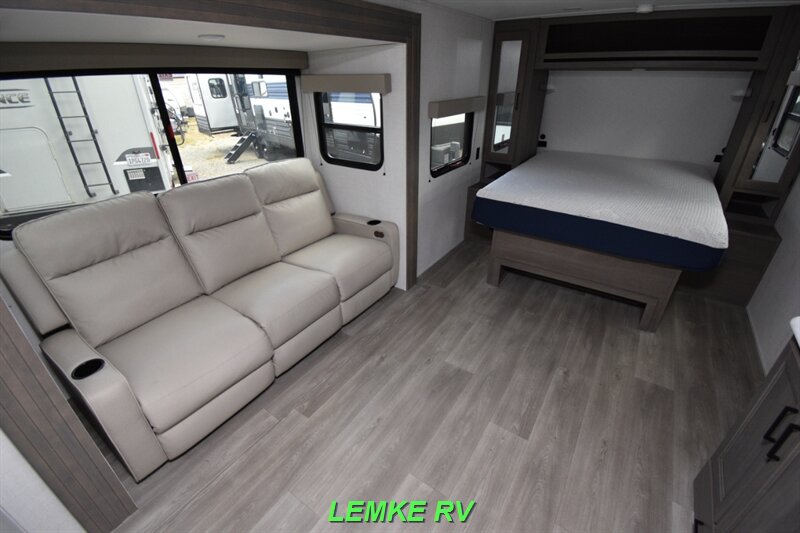 2025 Grand Design Transcend Xplor 20MKX   - Photo 13 - Rocklin, CA 95677